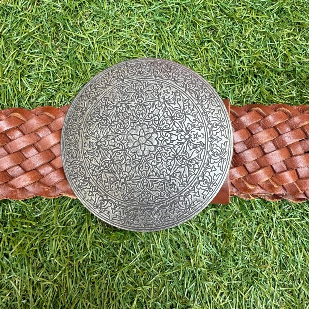 Vtg Y2K American Eagle Outfitters Woven Leather Belt Silver Concho Boho Size S/M